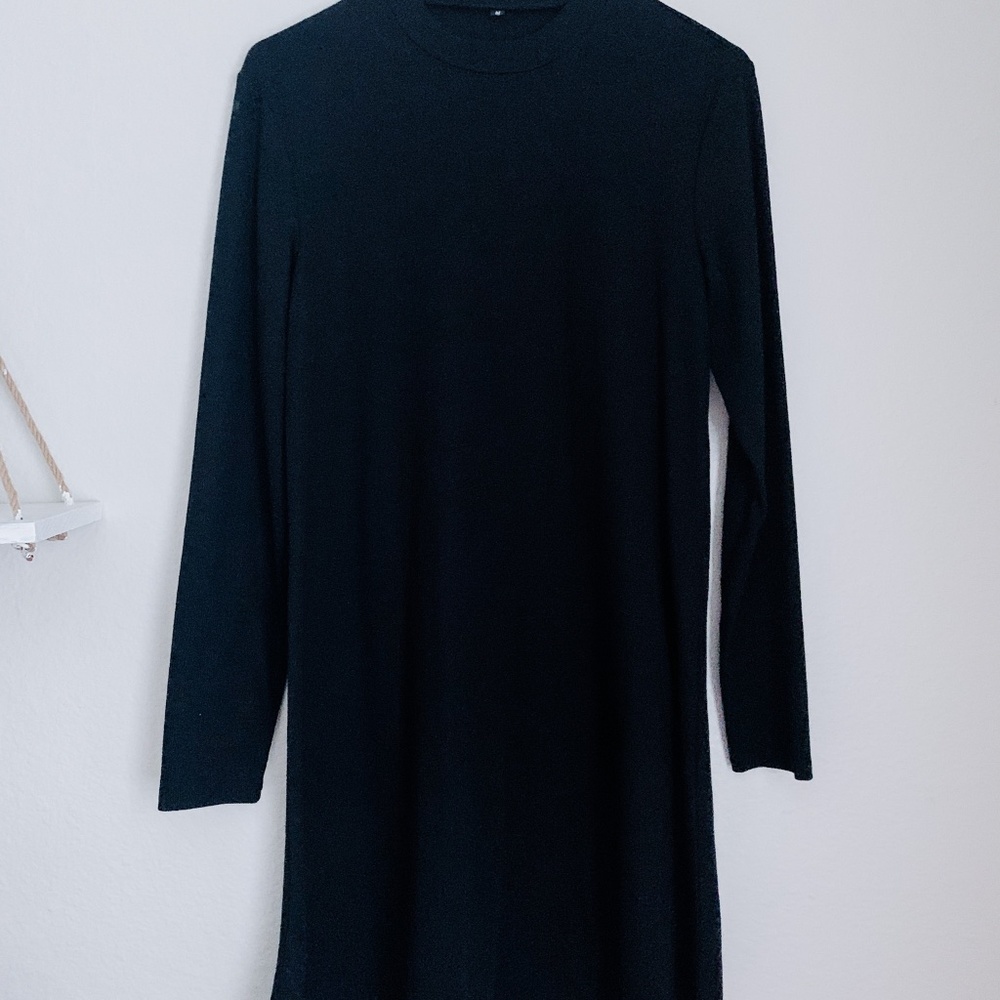 Long Sleeve Black Pleaded Dress